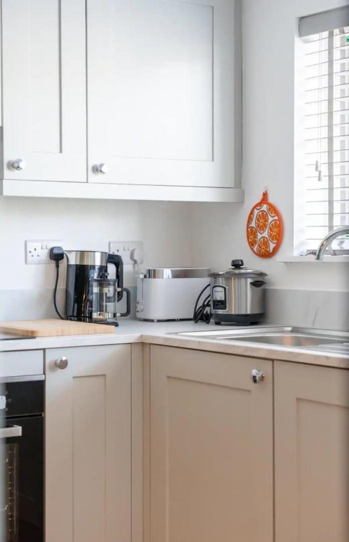 Stylish Cardiff City Apartment מראה חיצוני תמונה